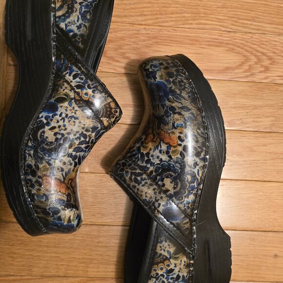 Dansko Clogs – Size 38 – Pre-Loved Comfort - Picture 3 of 6